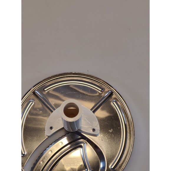 Cuisinart Food Processor Slicer Blade FP-104 Pre-Owned-Blade - Picture 4 of 4